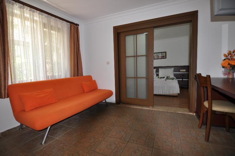 Longhouse Inn Hotel Dalyan Exterior photo