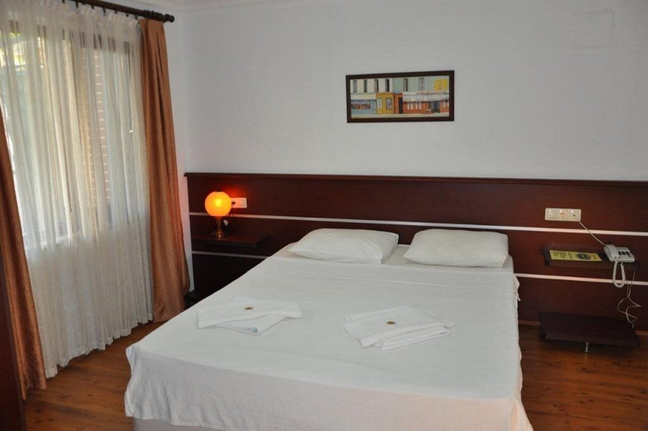Longhouse Inn Hotel Dalyan Exterior photo